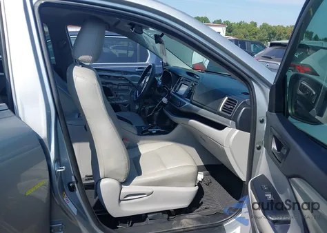 2019 Toyota Highlander Le из США, поврежденный, VIN 5TDZARFHXKS057151